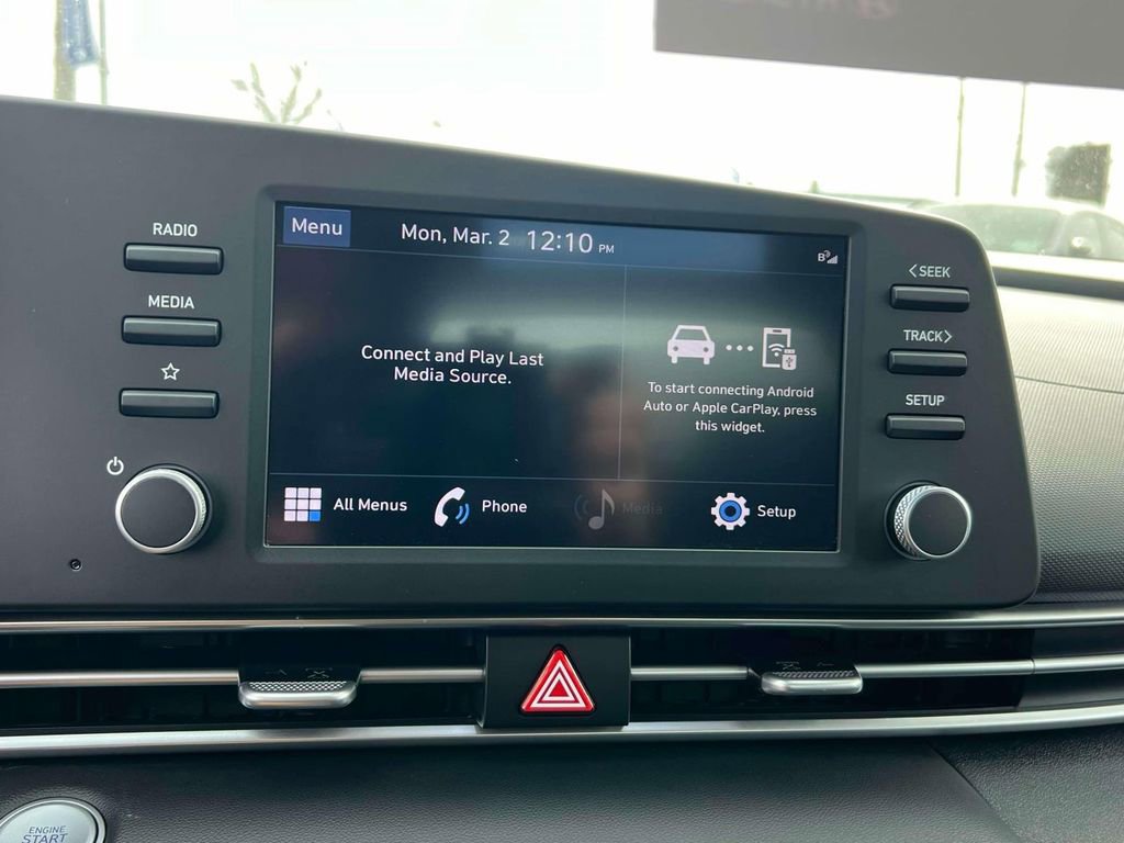 Used 2023 Hyundai Elantra SEL image 27