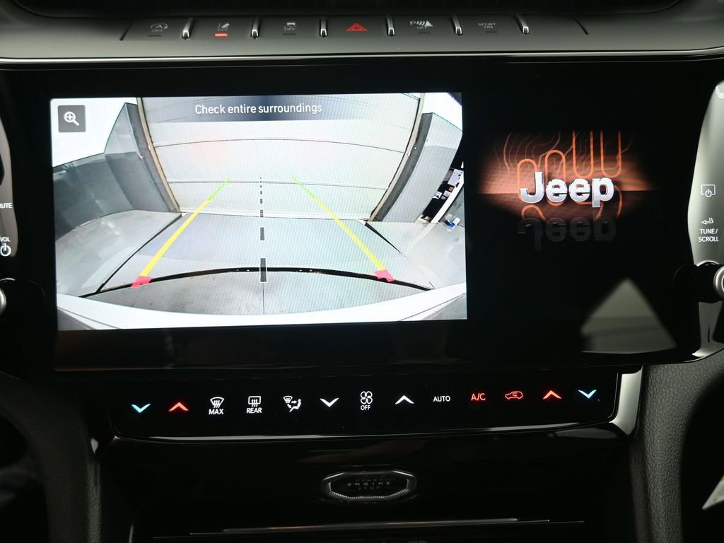New 2026 Jeep Grand Cherokee Altitude image 3