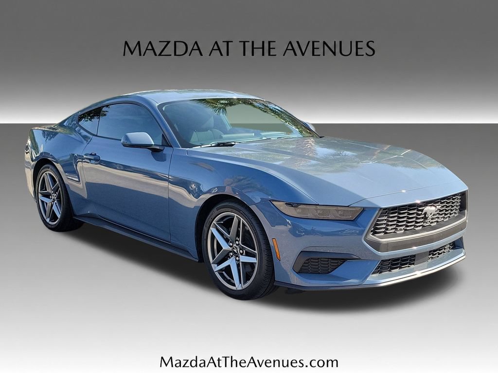 Used 2026 Ford Mustang Coupe RWD image 3