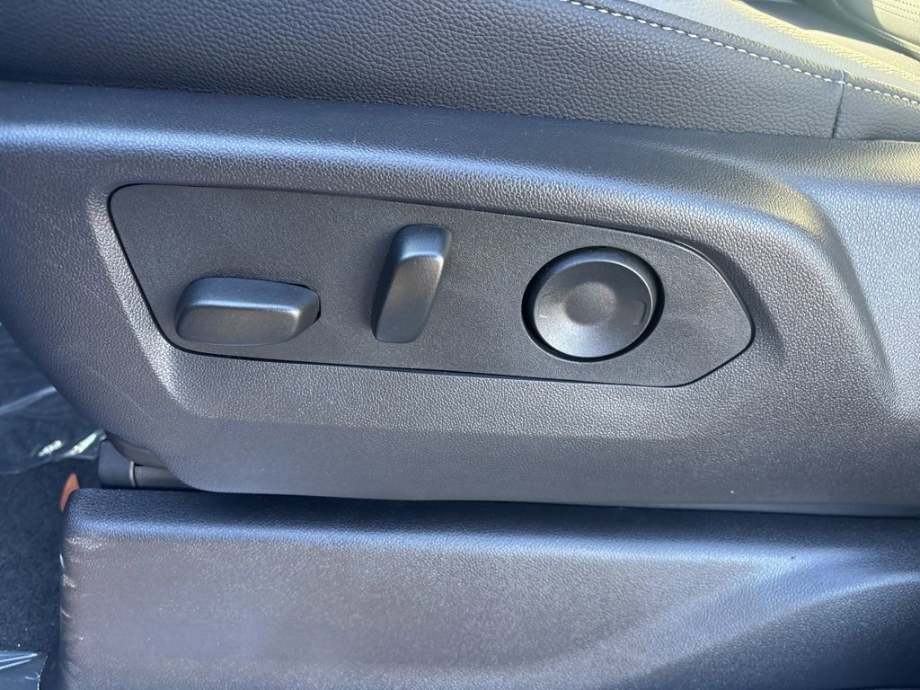 New 2025 Chevrolet Silverado 1500 RST w/ Convenience Package II image 11