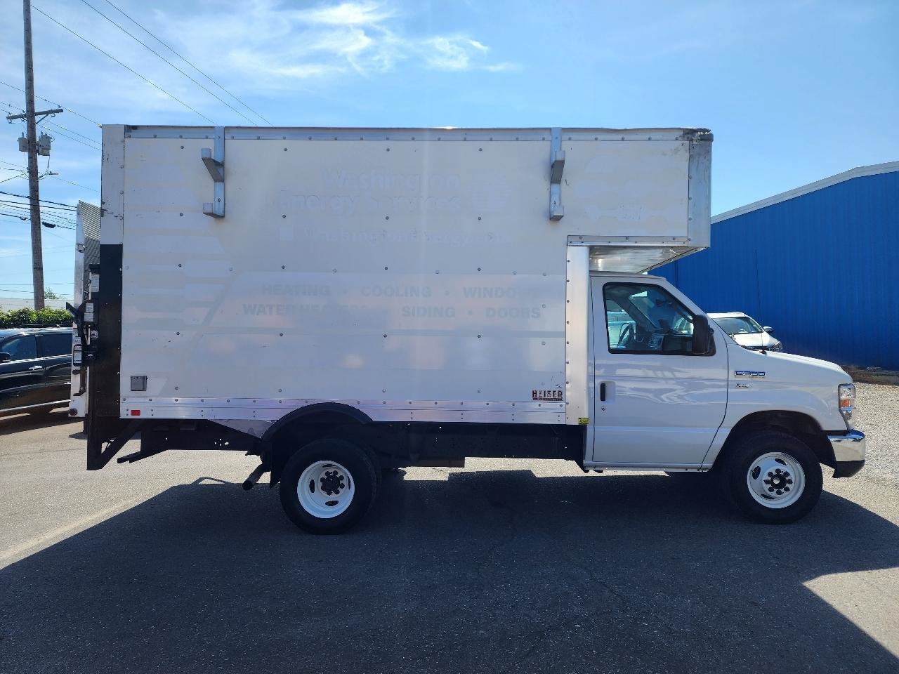 Used 2018 Ford E-350 and Econoline 350 Super Duty w/ Power Windows & Locks Group RWD image 5