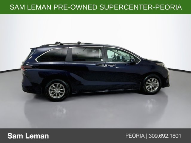 Used 2025 Toyota Sienna XLE w/ XLE Plus Package AWD/4WD image 8