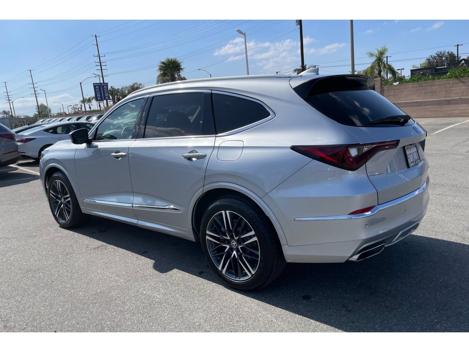 Certified 2026 Acura MDX w/ Advance Package AWD/4WD image 3