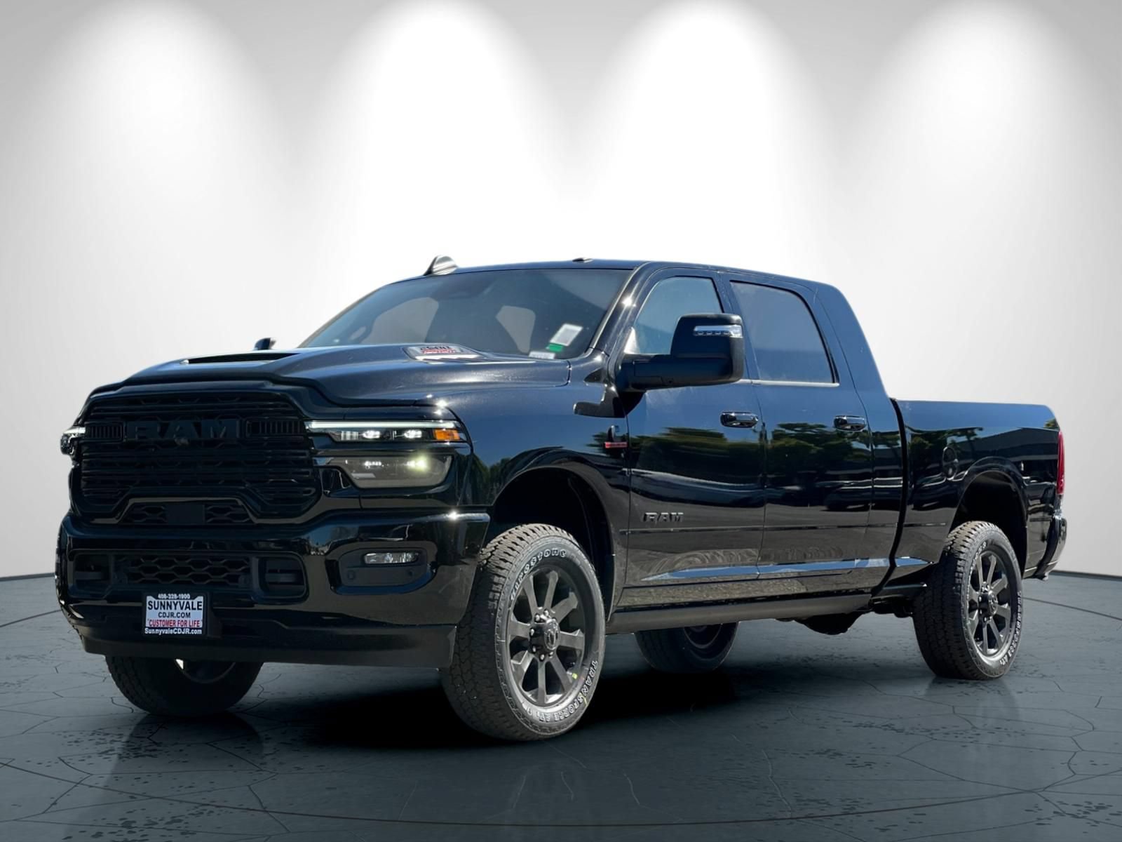 New 2026 RAM 2500 Laramie AWD/4WD image 8