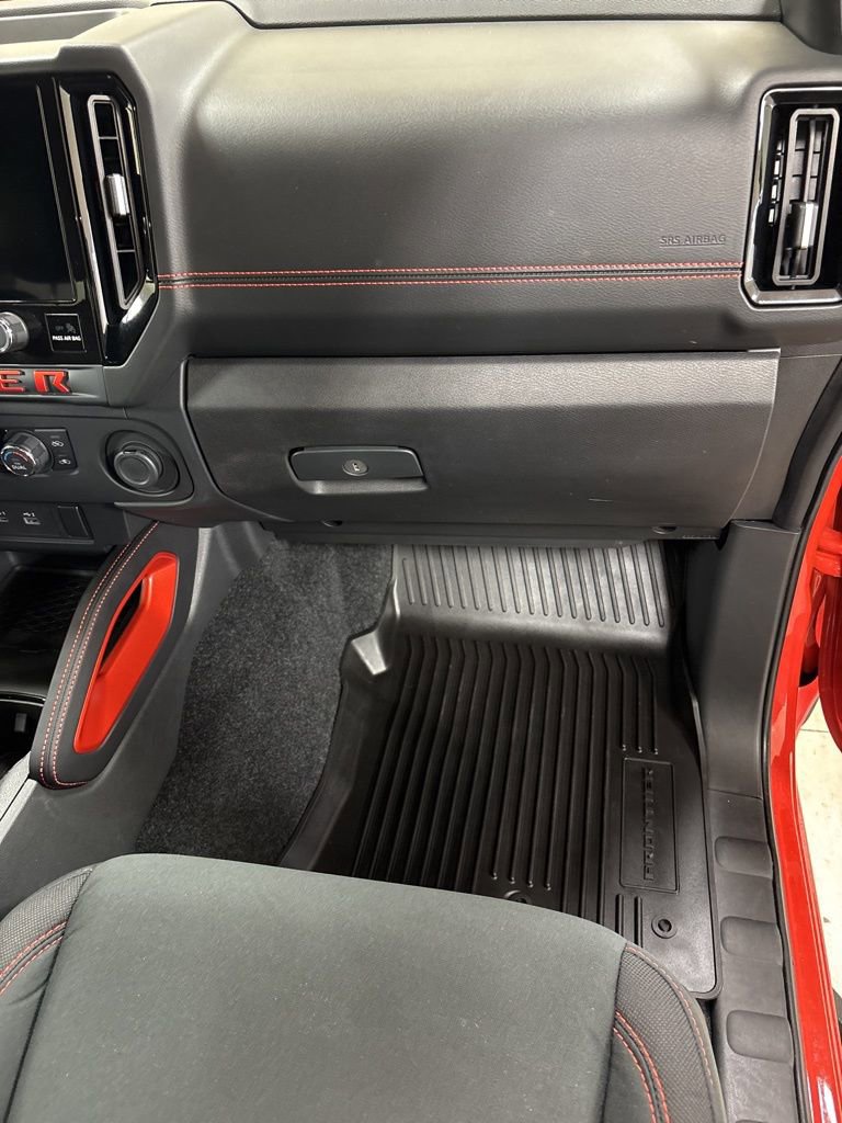 Used 2025 Nissan Frontier PRO-4X w/ Tow Package image 27