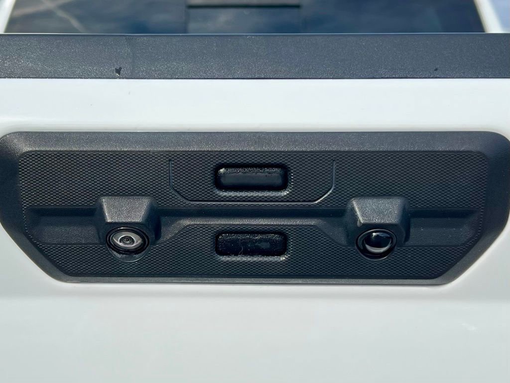 Used 2022 GMC Sierra 1500 AT4 w/ AT4 Premium Package image 8