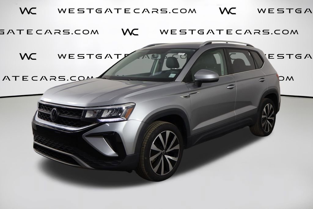 Used 2022 Volkswagen Taos SE image 1