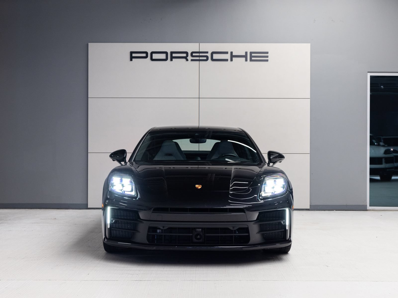 Certified 2024 Porsche Panamera 4 AWD/4WD image 10