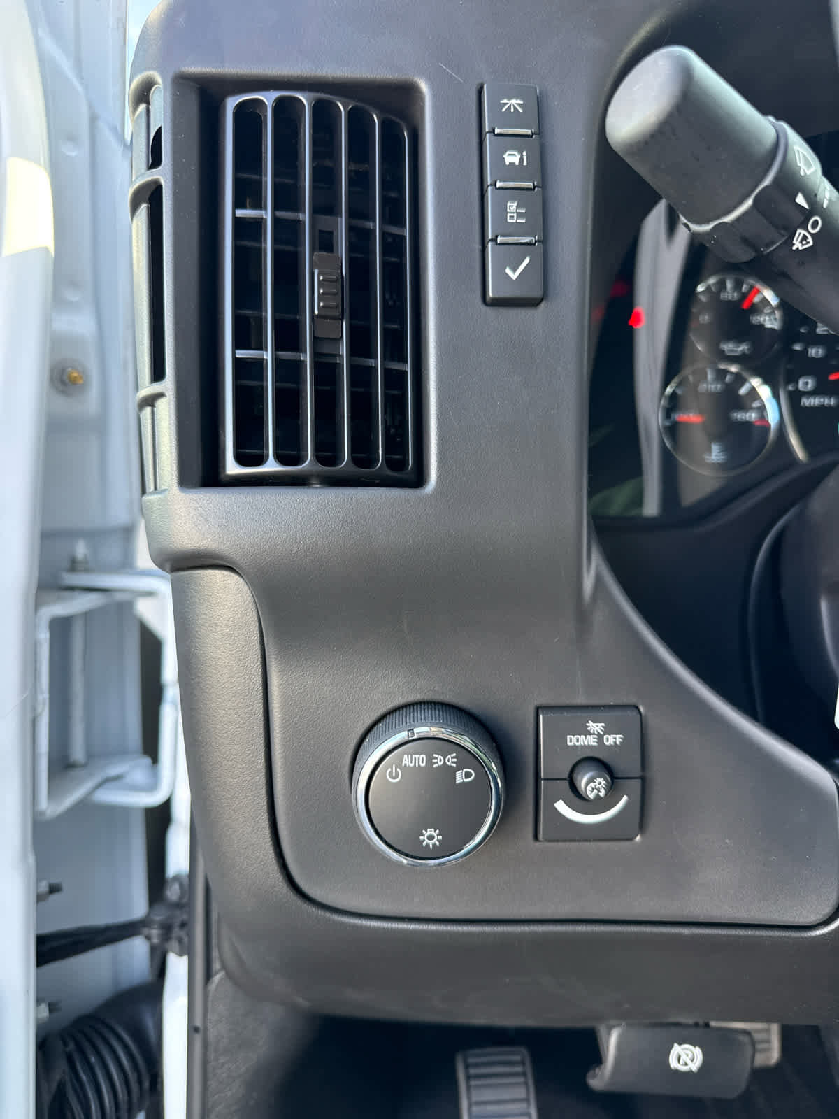 New 2025 GMC Savana 2500 w/ Driver Convenience Package image 19