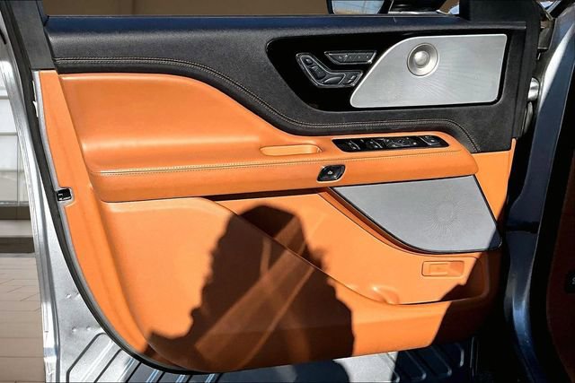 Used 2020 Lincoln Aviator Black Label image 23