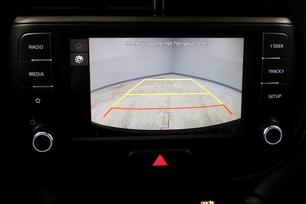 Used 2025 Kia Soul LX image 2