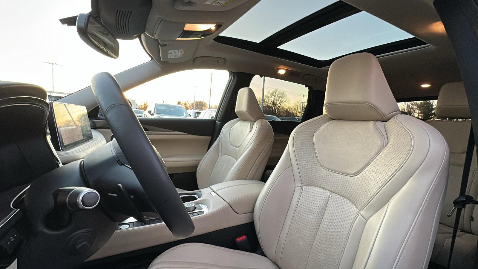 Certified 2022 INFINITI QX60 Luxe w/ Cargo Package image 13