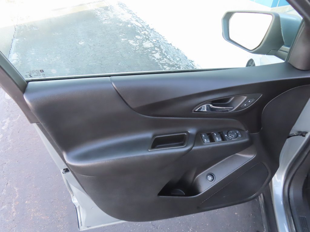 Used 2023 Chevrolet Equinox LT w/ Driver Convenience Package image 25