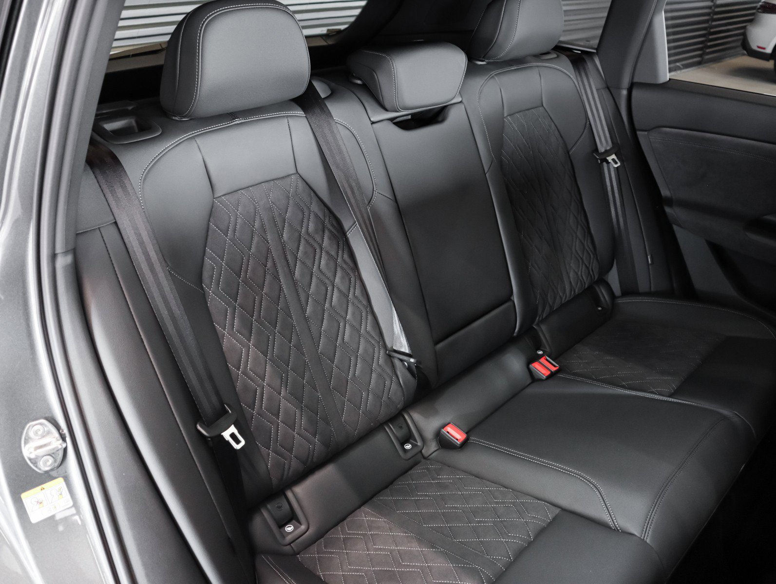 New 2027 Audi SQ6 e-tron Premium Plus AWD/4WD image 10