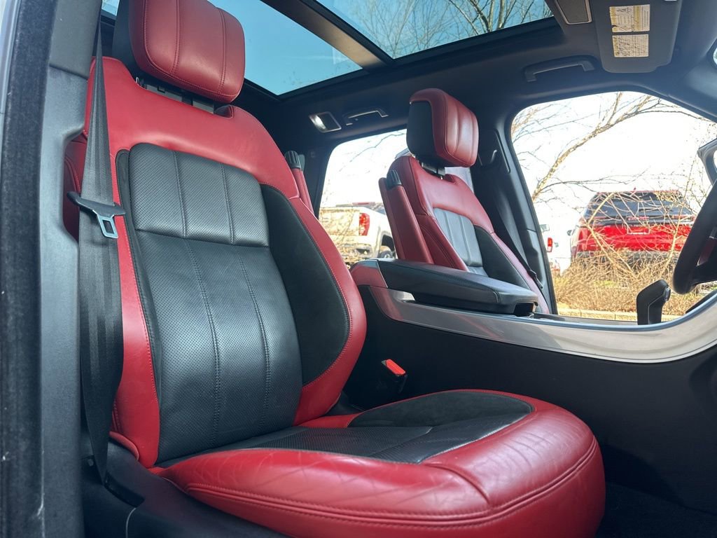 Used 2020 Land Rover Range Rover Sport HST image 28