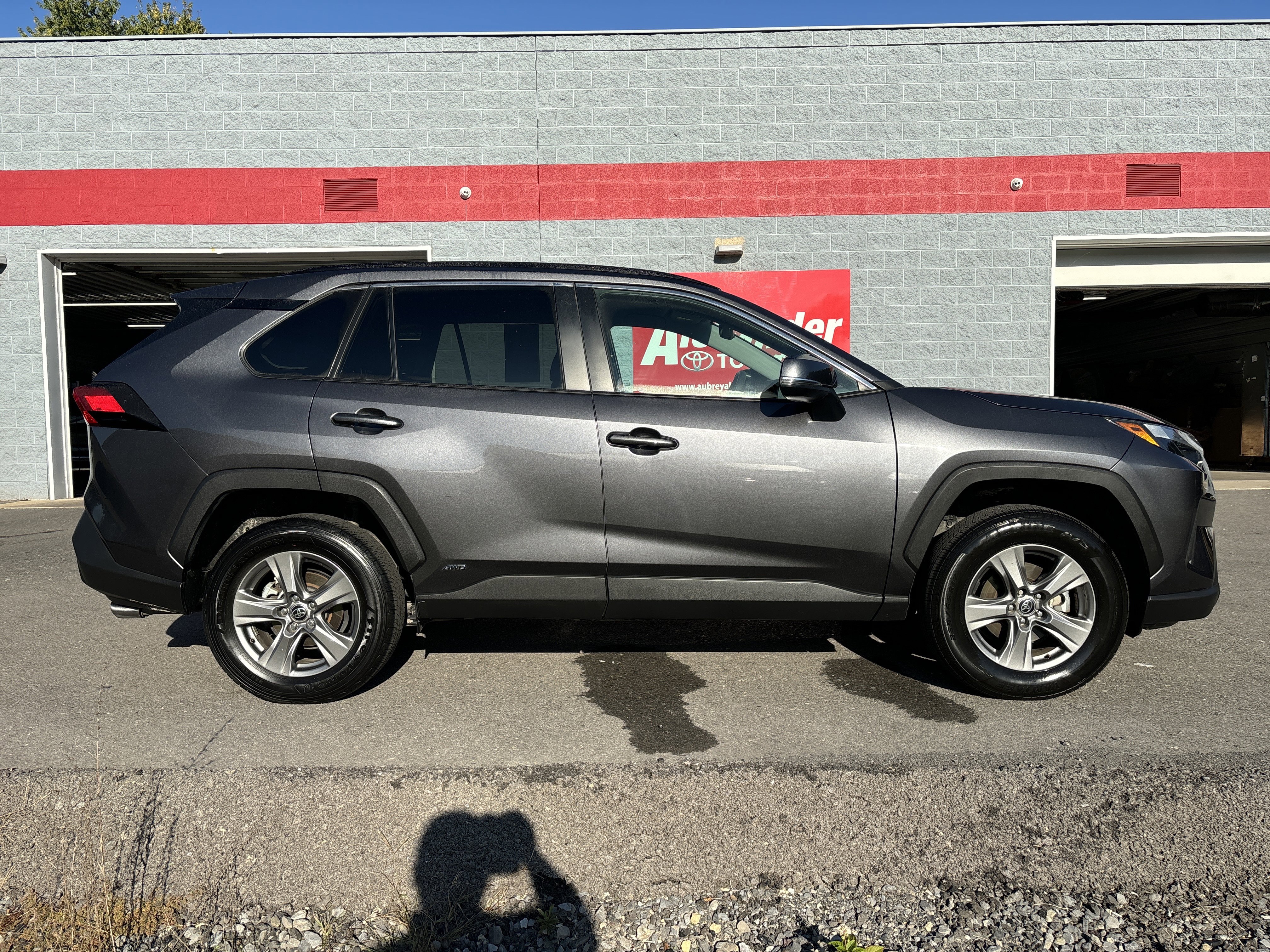 Certified 2024 Toyota RAV4 XLE image 25