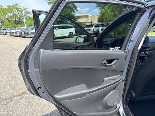 Used 2023 Hyundai Kona SEL w/ Cargo Package AWD/4WD image 31