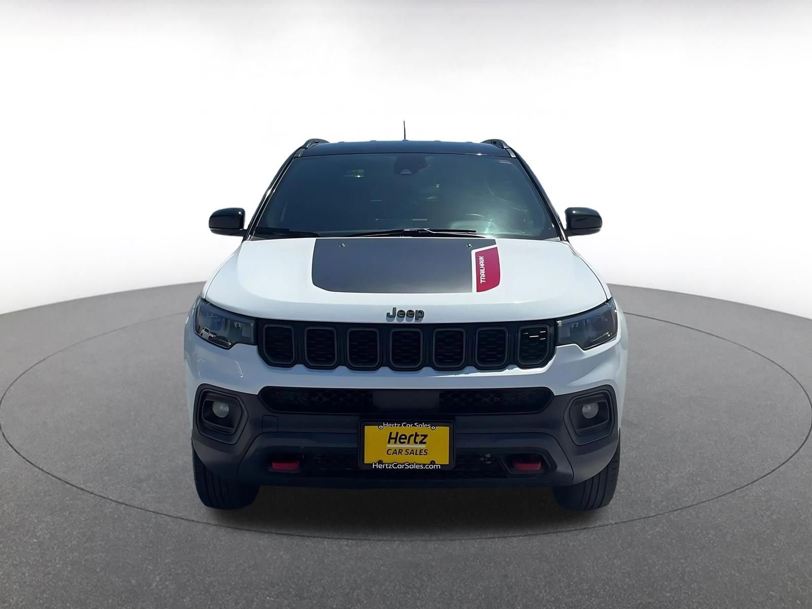 Used 2025 Jeep Compass Trailhawk AWD/4WD image 4