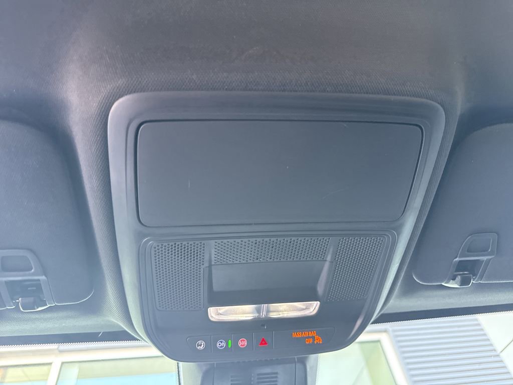 Used 2025 Chevrolet Equinox LT image 28