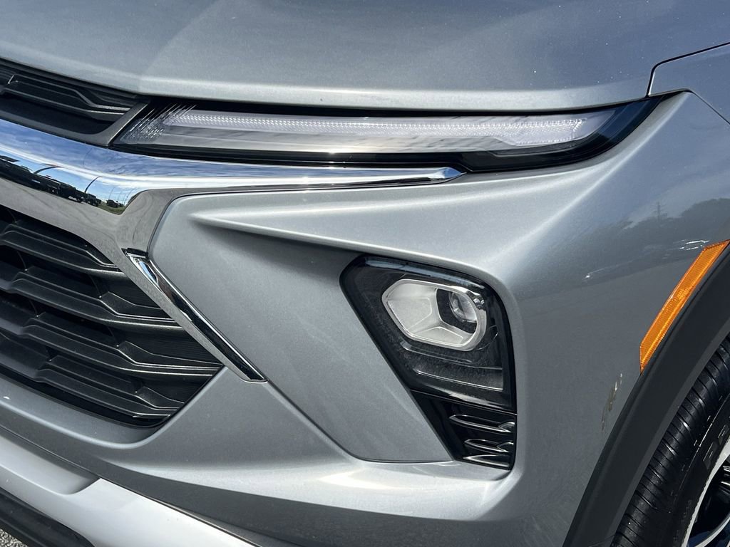 Used 2025 Chevrolet TrailBlazer LT image 30