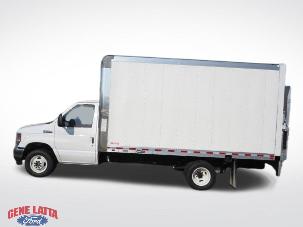New 2025 Ford E-350 and Econoline 350 Super Duty w/ Driver's Safety Package RWD image 7