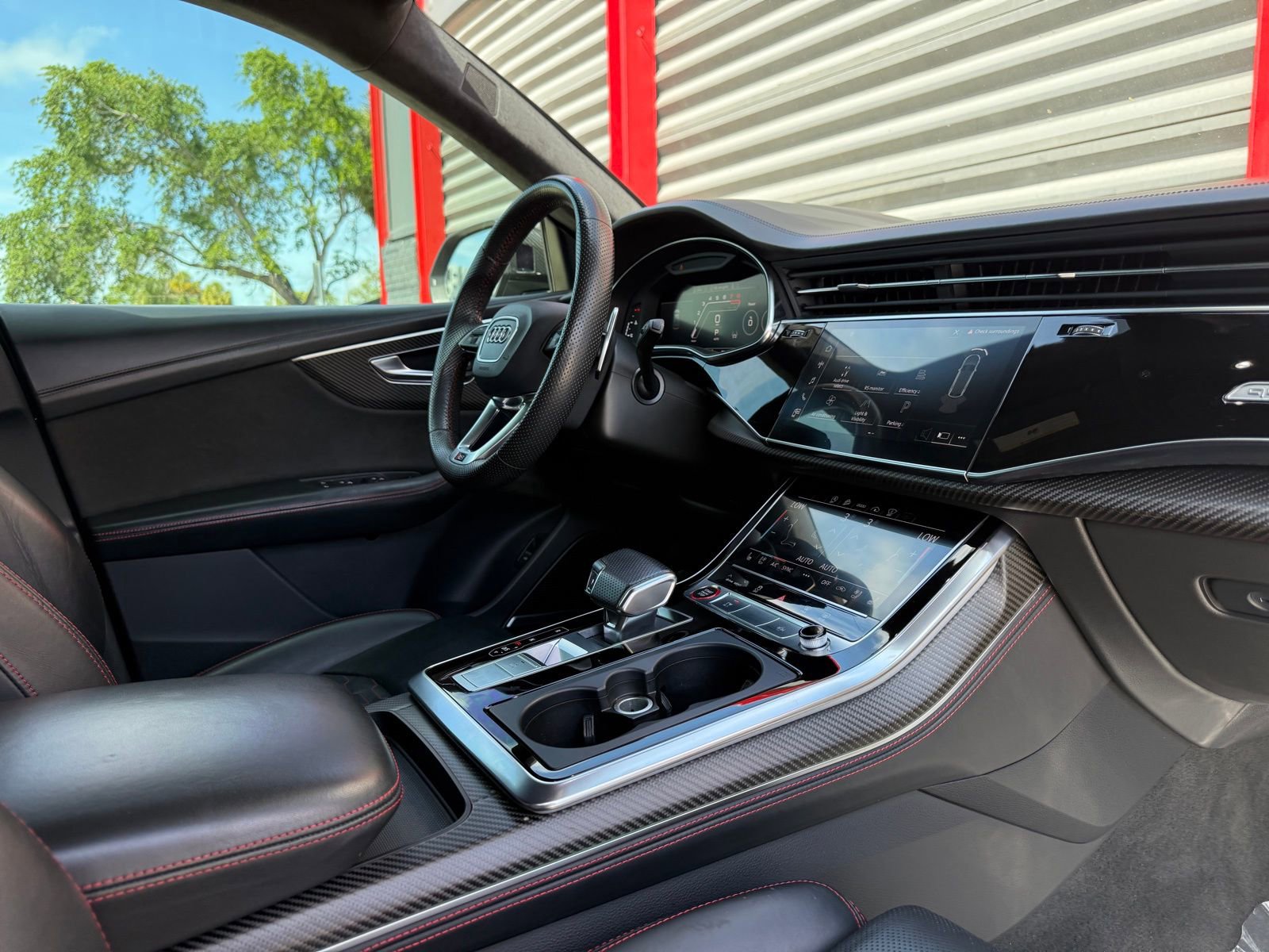 Used 2021 Audi RS Q8 AWD/4WD image 25