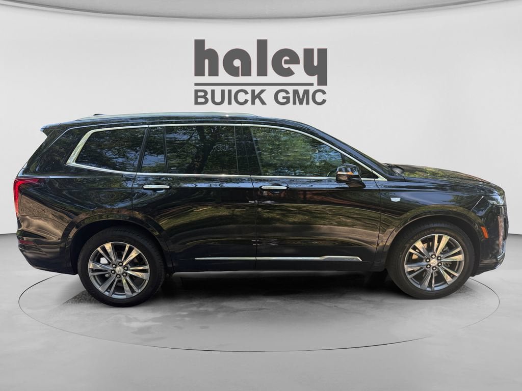 Used 2024 Cadillac XT6 Premium Luxury w/ LPO, Floor Liner Package FWD image 5