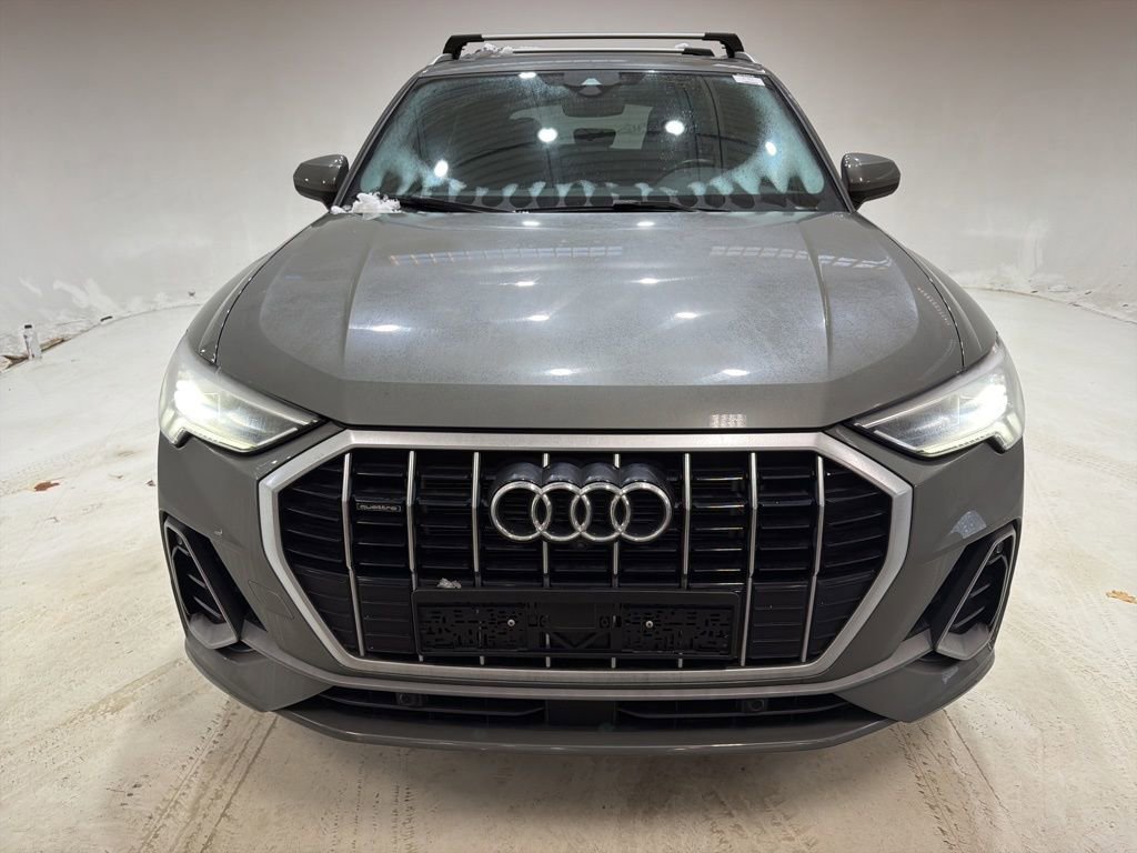 Used 2022 Audi Q3 2.0T Premium Plus image 3