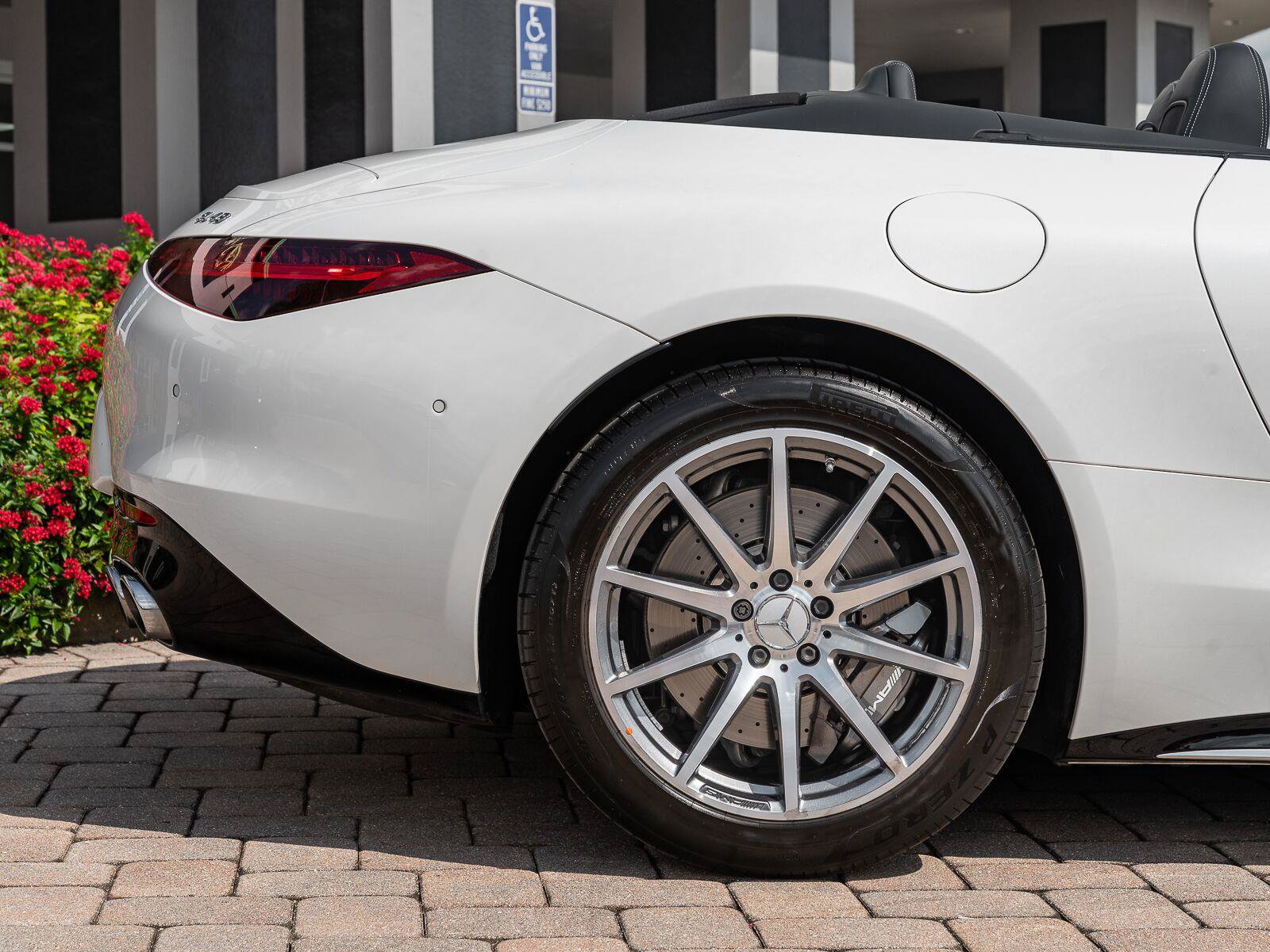 Used 2023 Mercedes-Benz SL 43 AMG image 27