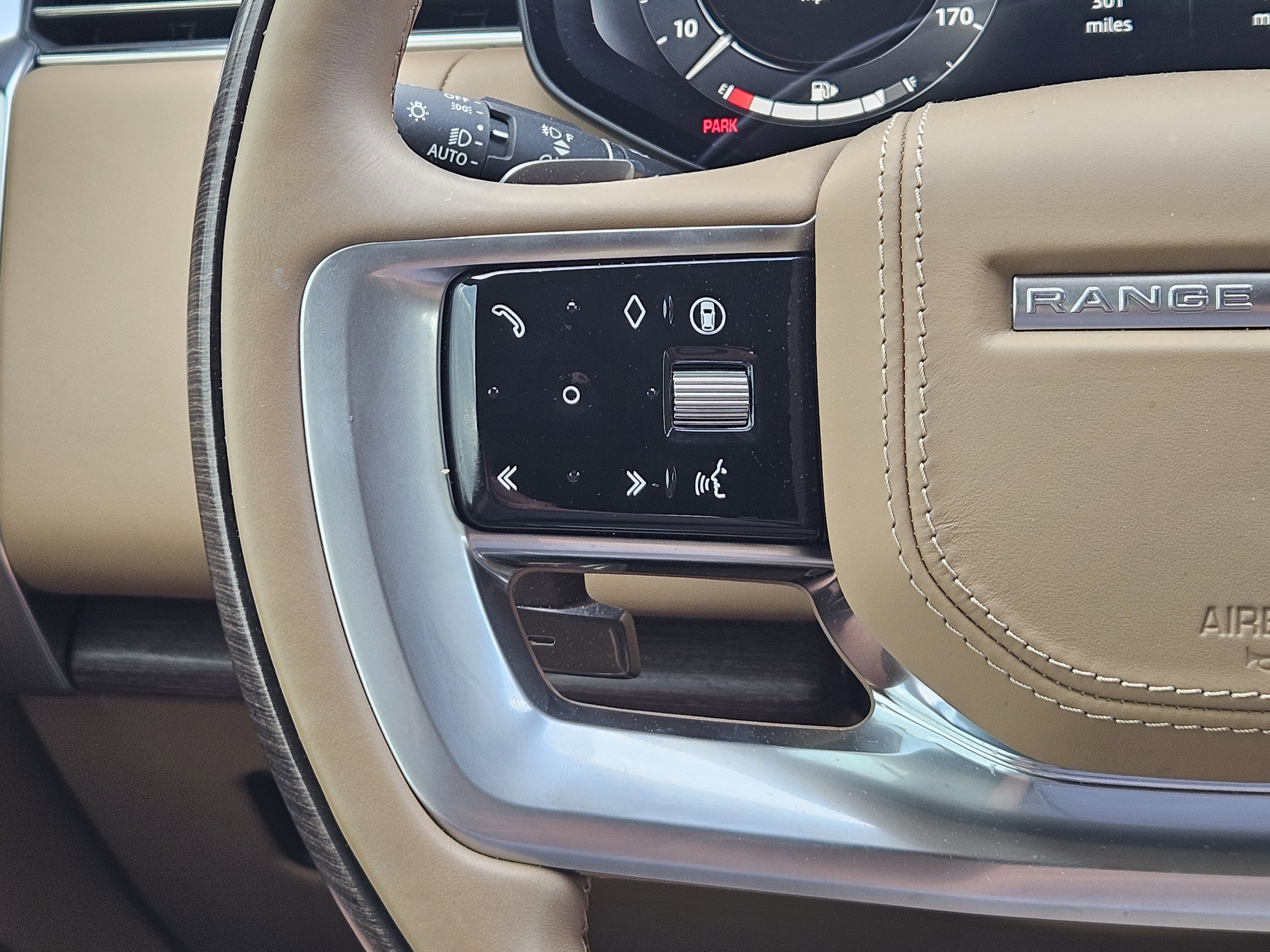 Used 2024 Land Rover Range Rover Autobiography image 28