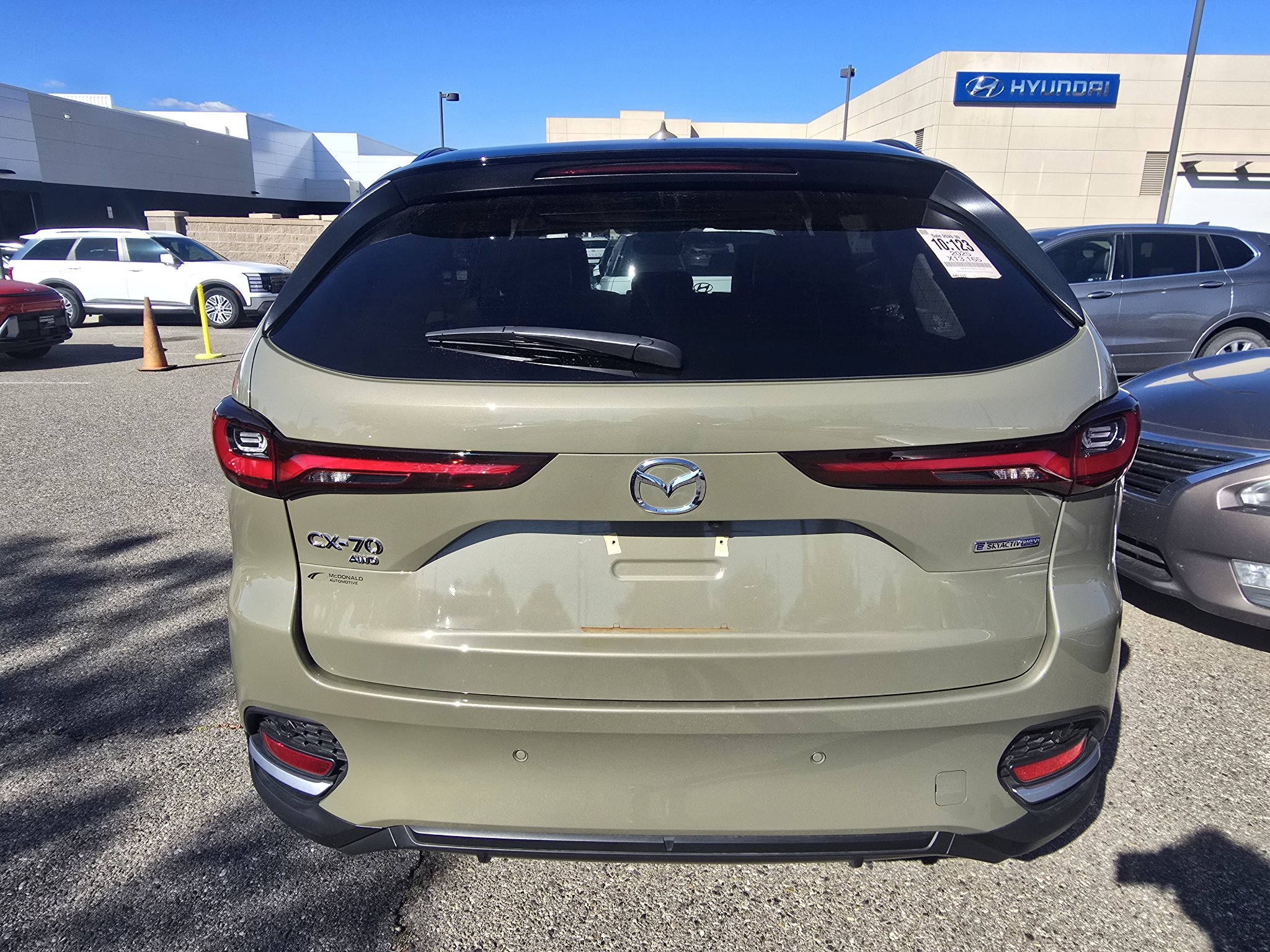 Used 2025 MAZDA CX-70 Plug-In Hybrid w/ Premium Pkg AWD/4WD image 16