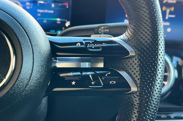 Used 2024 Mercedes-Benz GLB 250 image 28