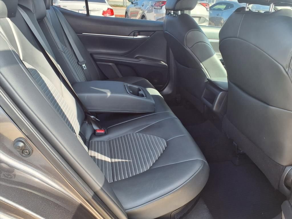 Used 2021 Toyota Camry SE image 20