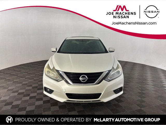 Used 2018 Nissan Altima 2.5 SV w/ 2.5 SV Technology Package image 2