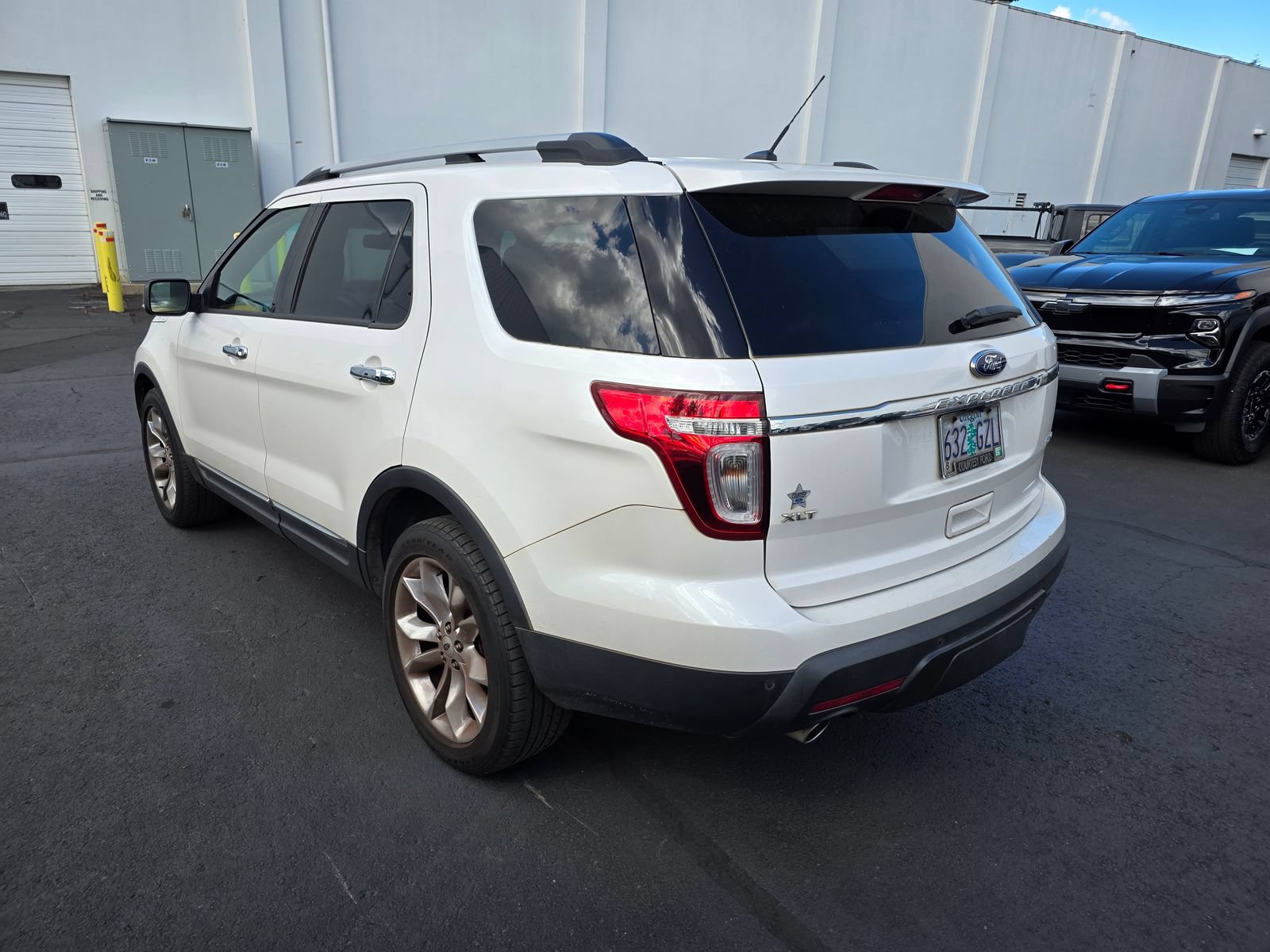 Used 2015 Ford Explorer XLT w/ Equipment Group 202A AWD/4WD image 7
