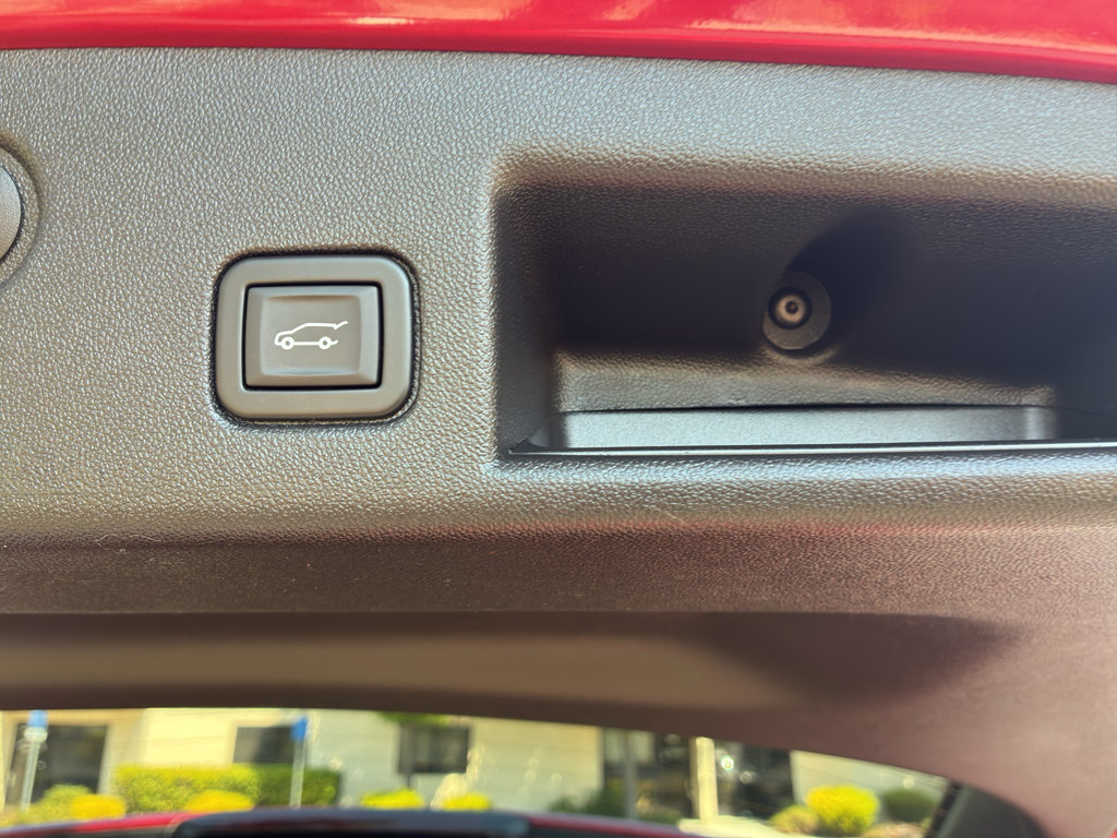 Used 2023 Chevrolet Equinox RS FWD image 44