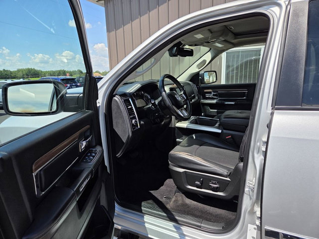 Used 2017 RAM 1500 Laramie w/ Convenience Group AWD/4WD image 21