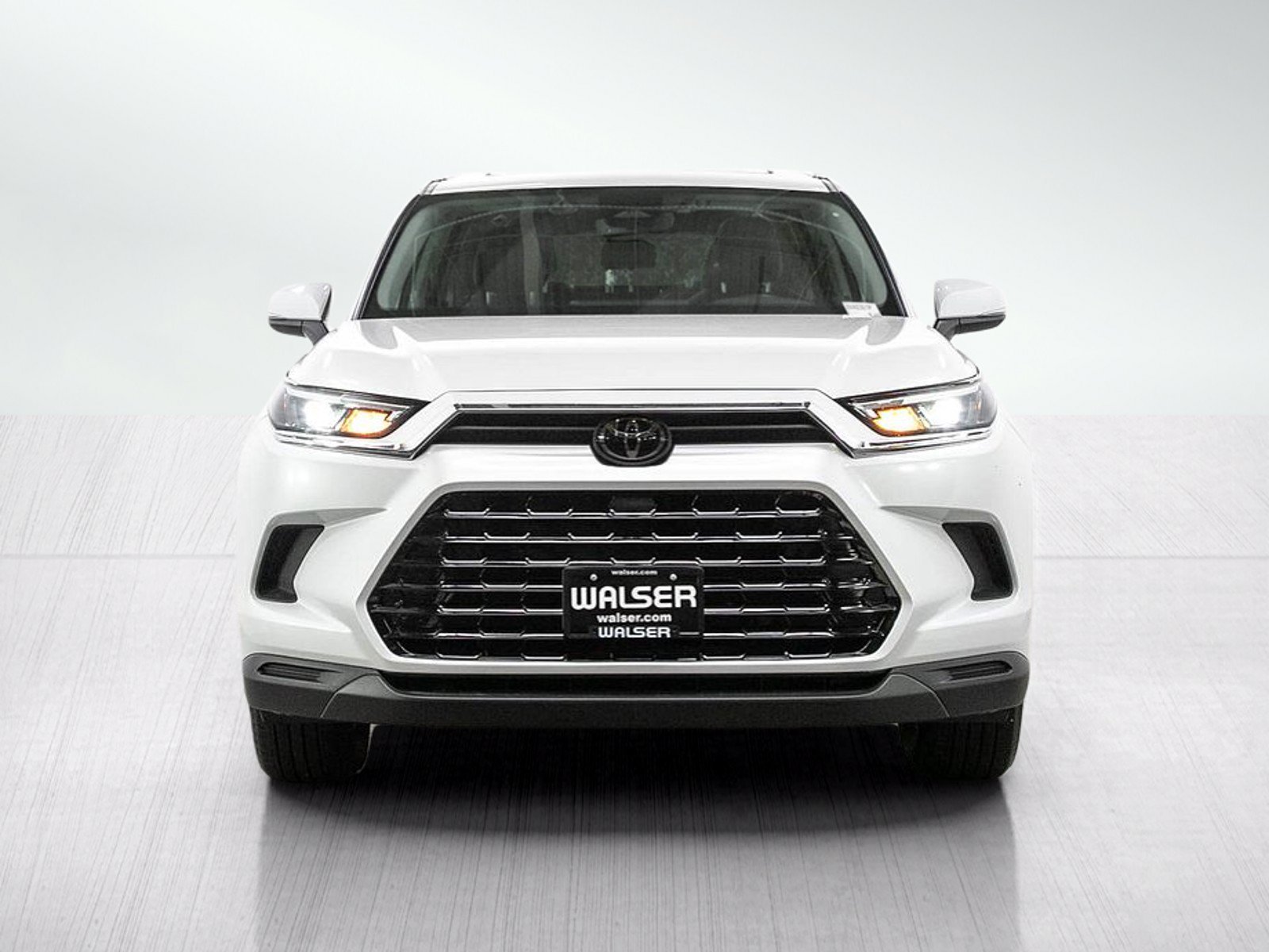 Used 2025 Toyota Grand Highlander AWD image 8