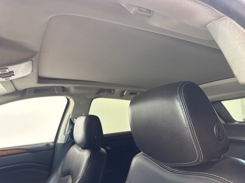 Used 2015 Cadillac SRX Luxury w/ Driver Awareness Package image 24