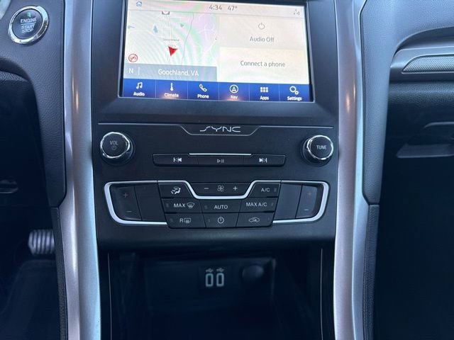Used 2020 Ford Fusion SE image 14