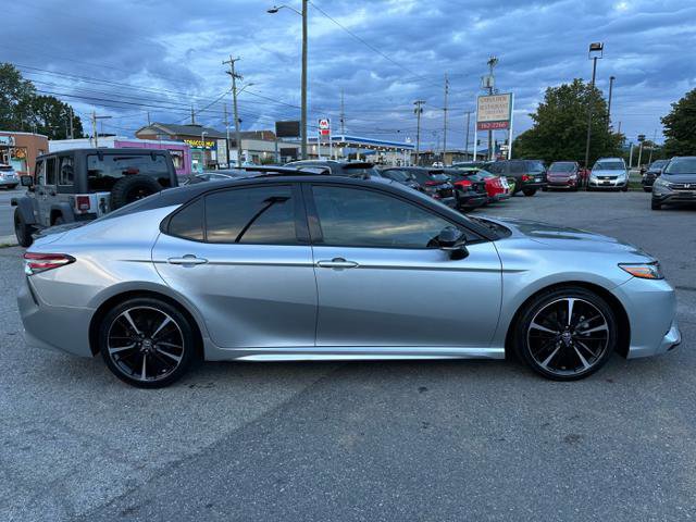 Used 2018 Toyota Camry XSE image 4