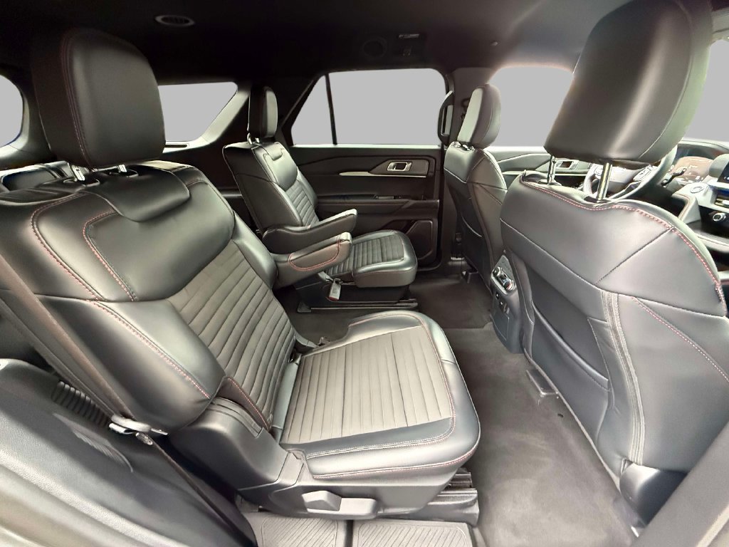 Used 2026 Ford Explorer ST-Line AWD/4WD image 16