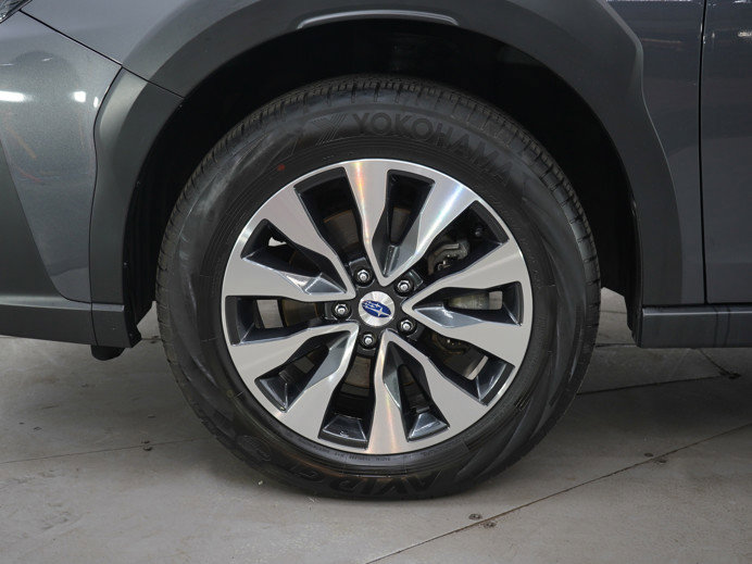 Used 2025 Subaru Outback Touring XT AWD/4WD image 25