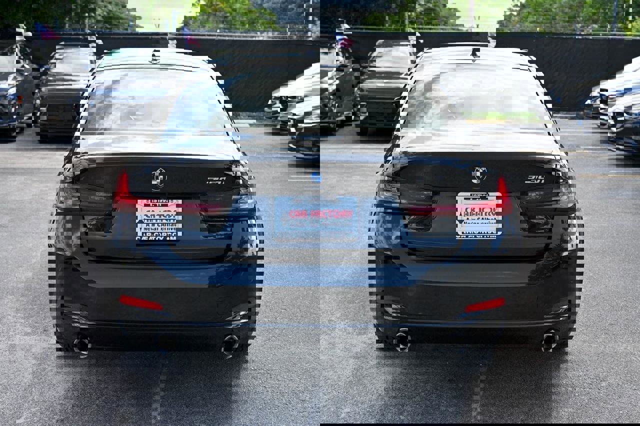 Used 2024 BMW 330i Sedan image 5