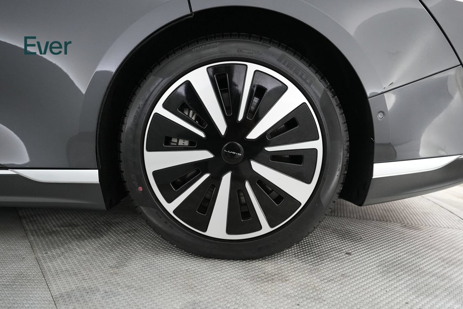 Used 2023 Lucid Air Grand Touring AWD/4WD image 9