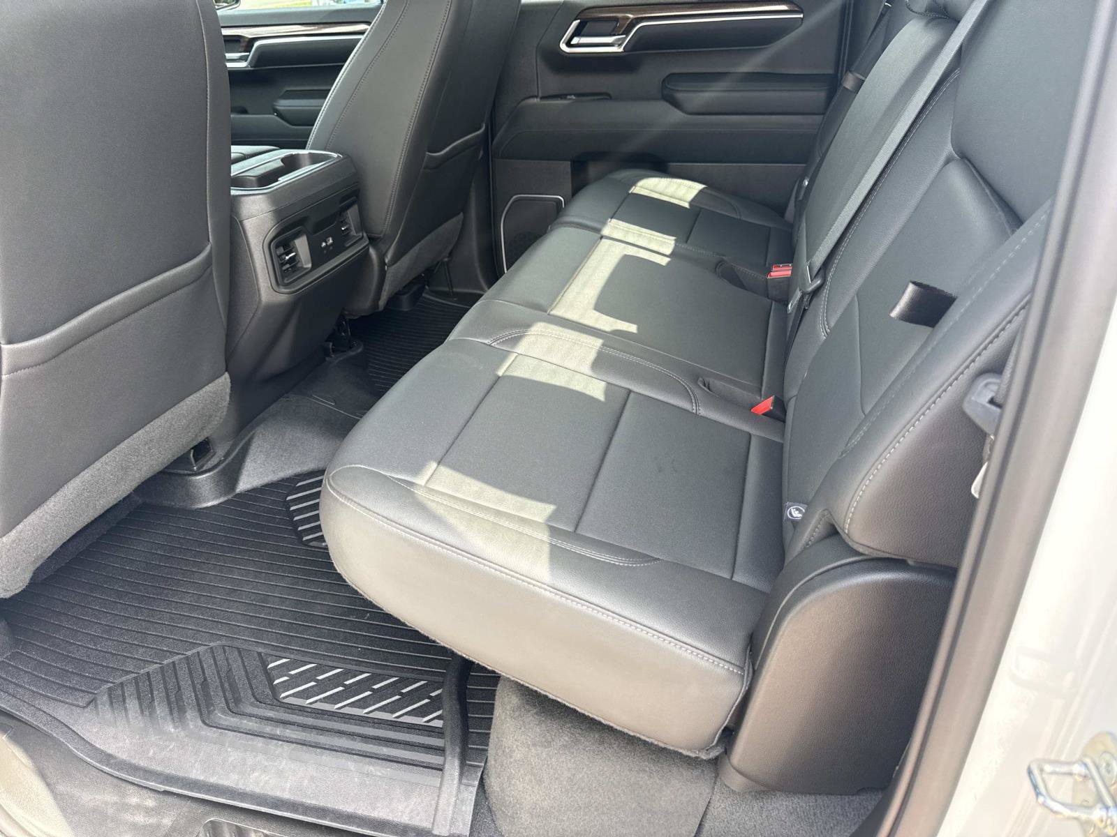 Used 2022 Chevrolet Silverado 1500 LT Trail Boss w/ LT Trail Boss Premium Package AWD/4WD image 17