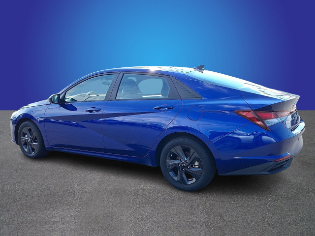 Used 2023 Hyundai Elantra SEL FWD image 4