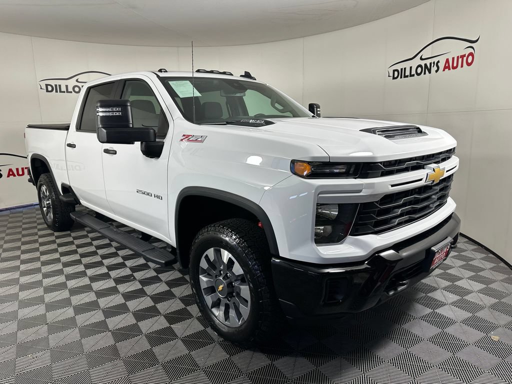 Used 2024 Chevrolet Silverado 2500 Custom w/ Custom Value Package AWD/4WD image 10