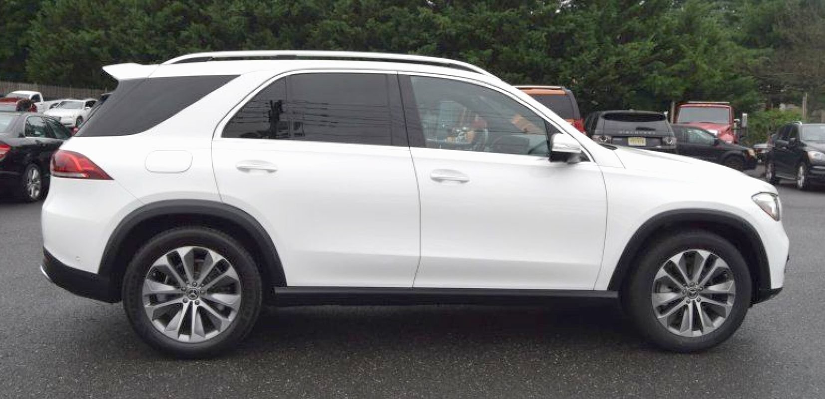 Used 2021 Mercedes-Benz GLE 350 4MATIC w/ Premium Package image 12