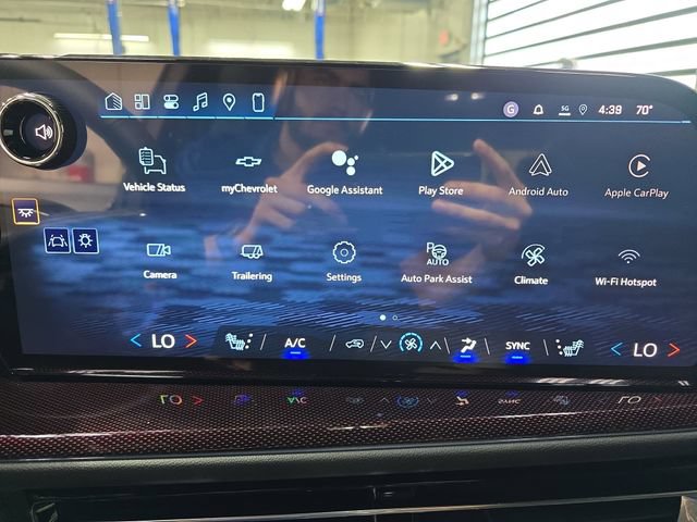 New 2026 Chevrolet Traverse Z71 w/ Enhanced Driving Package AWD/4WD image 24